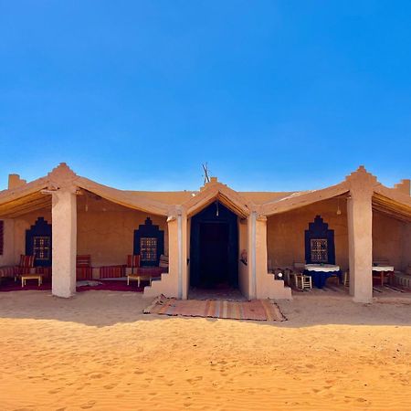 Готель Camp Mbark Authentic Мхамід Екстер'єр фото